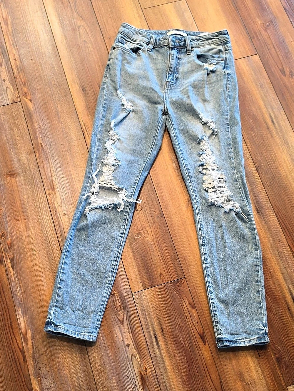 eumina Distressed Skinny Jeans in Blue Size 3